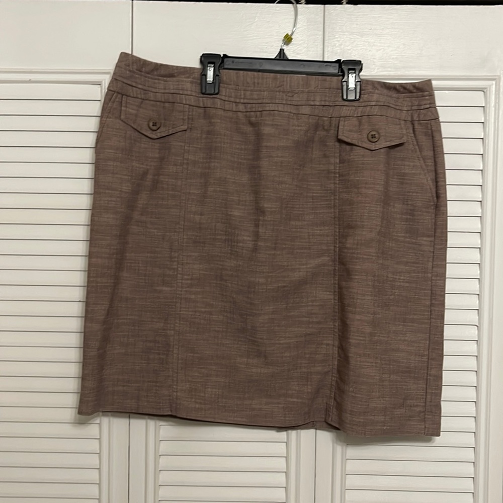 Khaki/tan dress skirt